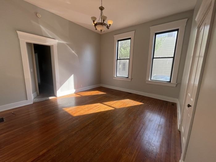 910 Washington Ave #1 - Photo 2 of 9
