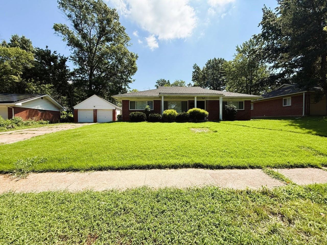 1534 Rabe Dr - Photo 4 of 32