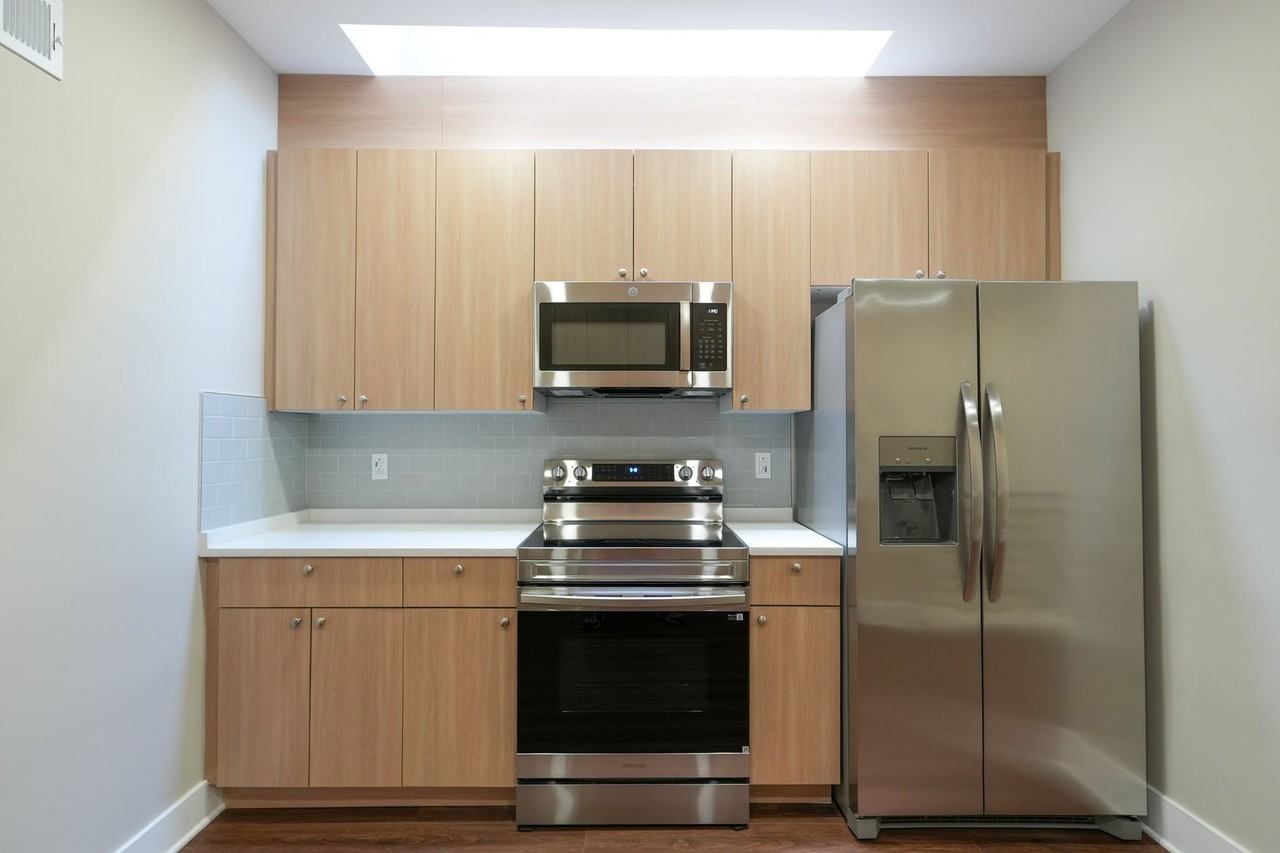 1709 Moore St - Photo 6 of 27