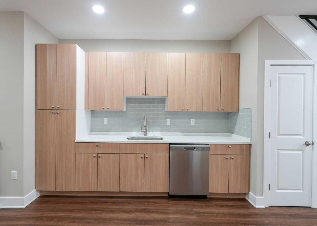 1709 Moore St - Photo 7 of 27