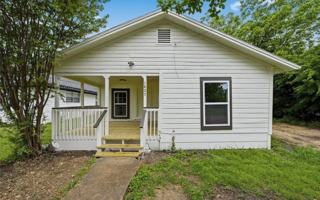 featured image of 1827 Wood Ave