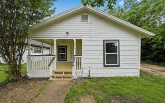 1827 Wood Ave - Photo 1 of 1