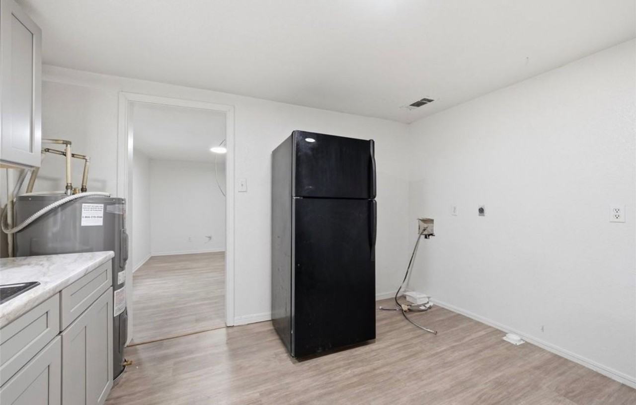 1827 Wood Ave - Photo 6 of 12