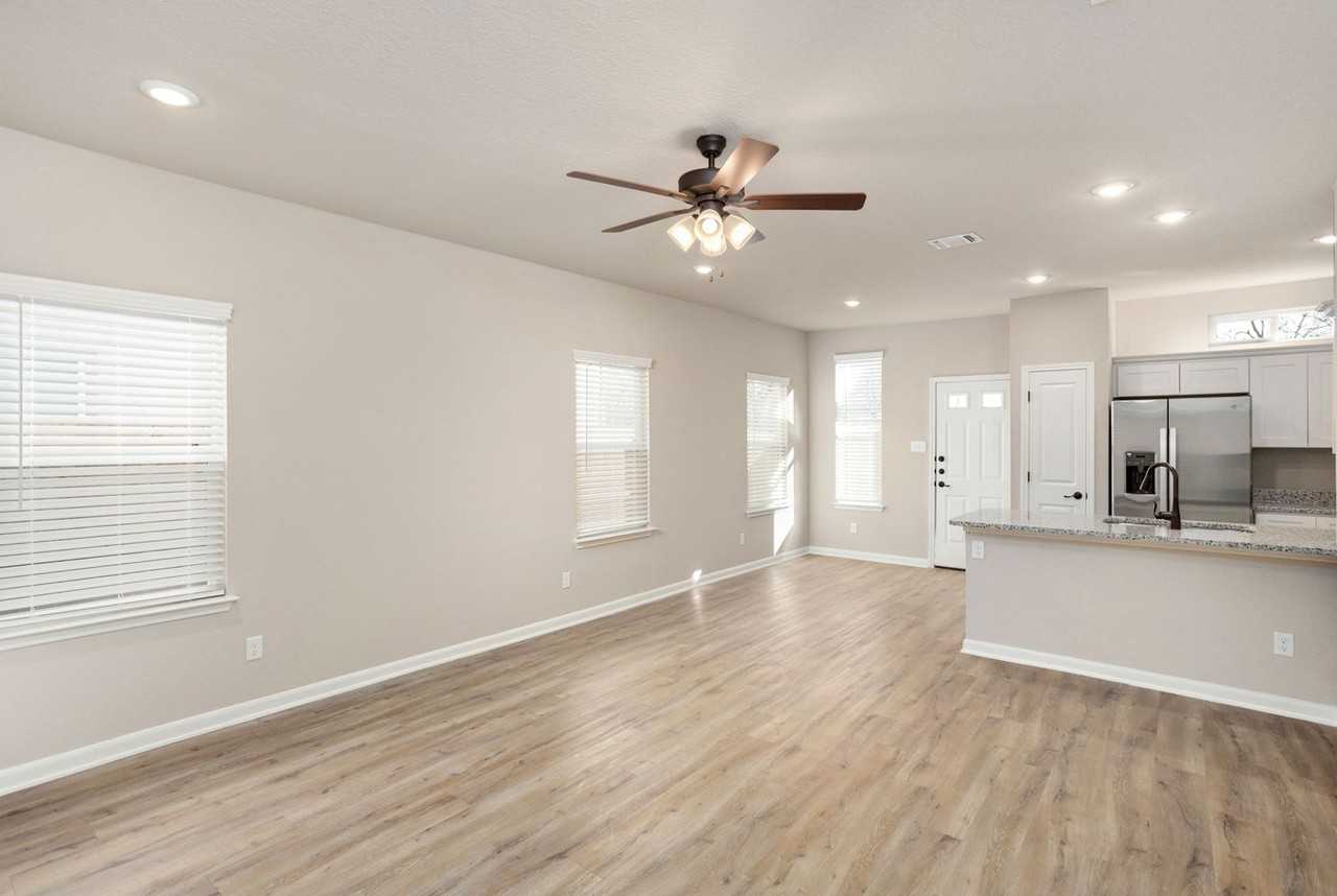835 Soria Pl #102 - Photo 2 of 29