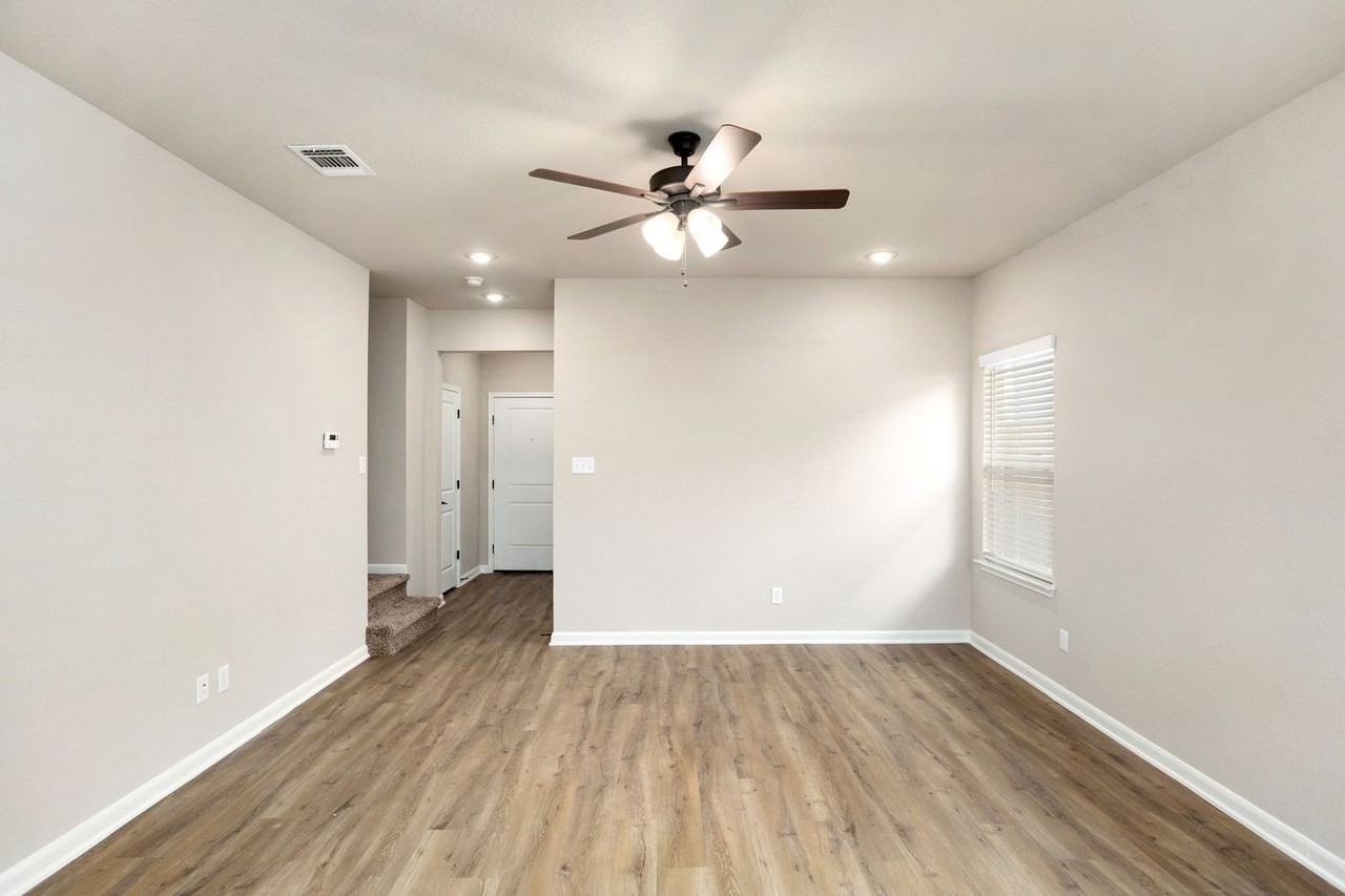 835 Soria Pl #102 - Photo 6 of 29