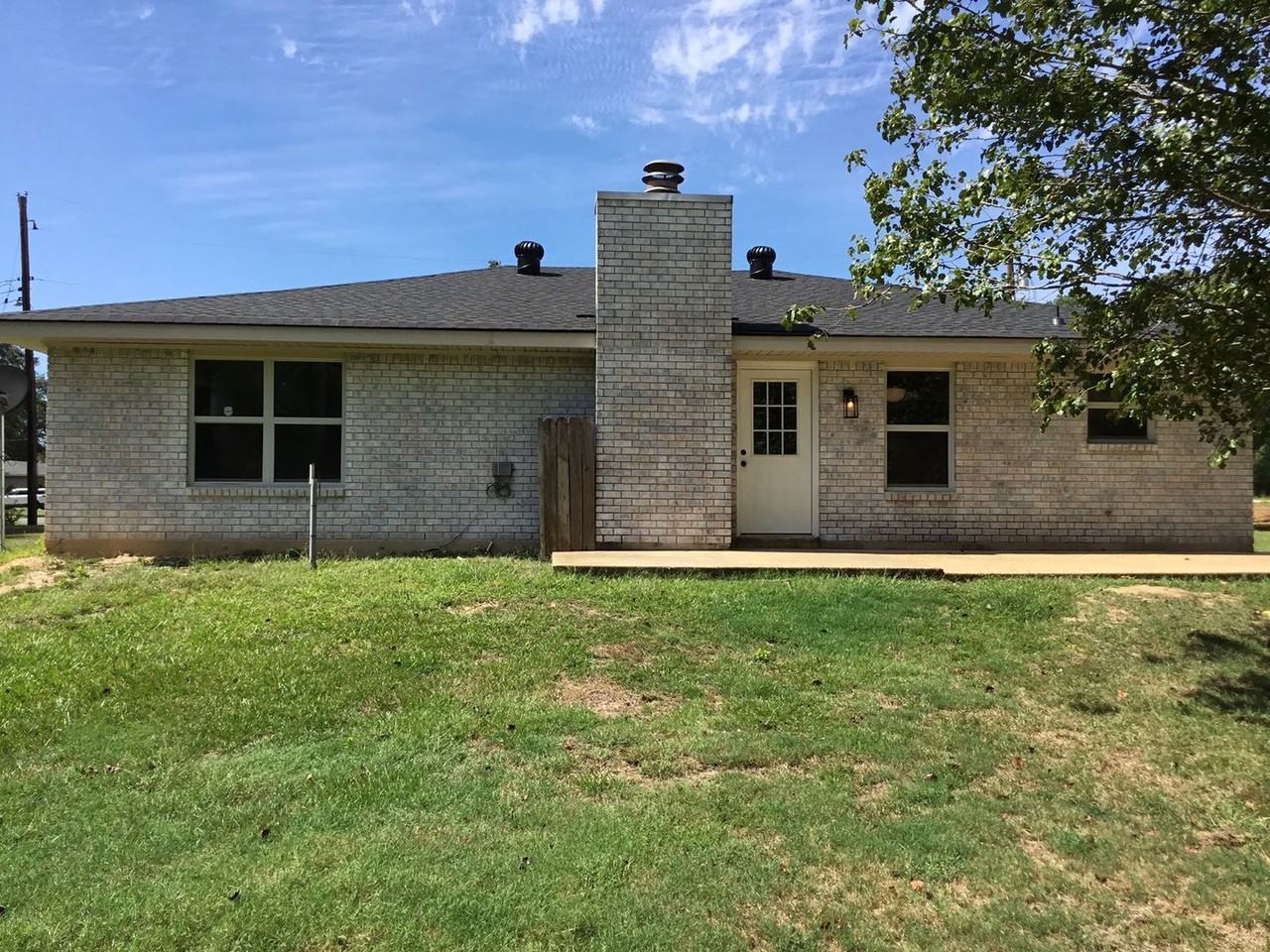 149 Katie Cir - Photo 2 of 25