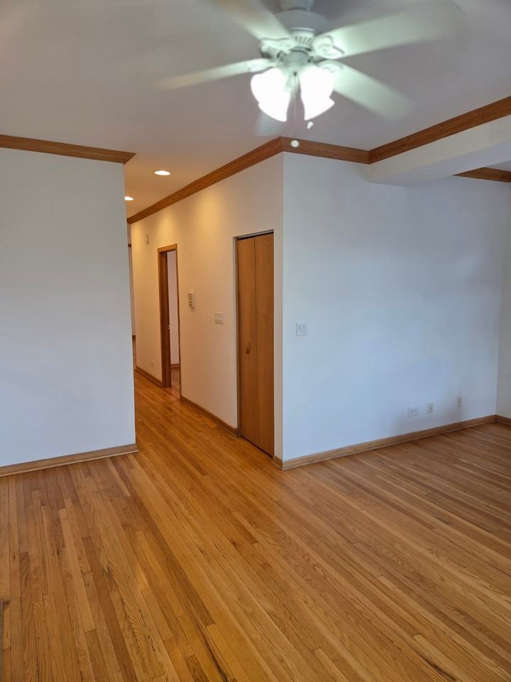 1348 West Jarvis Avenue #3 - Photo 3 of 15