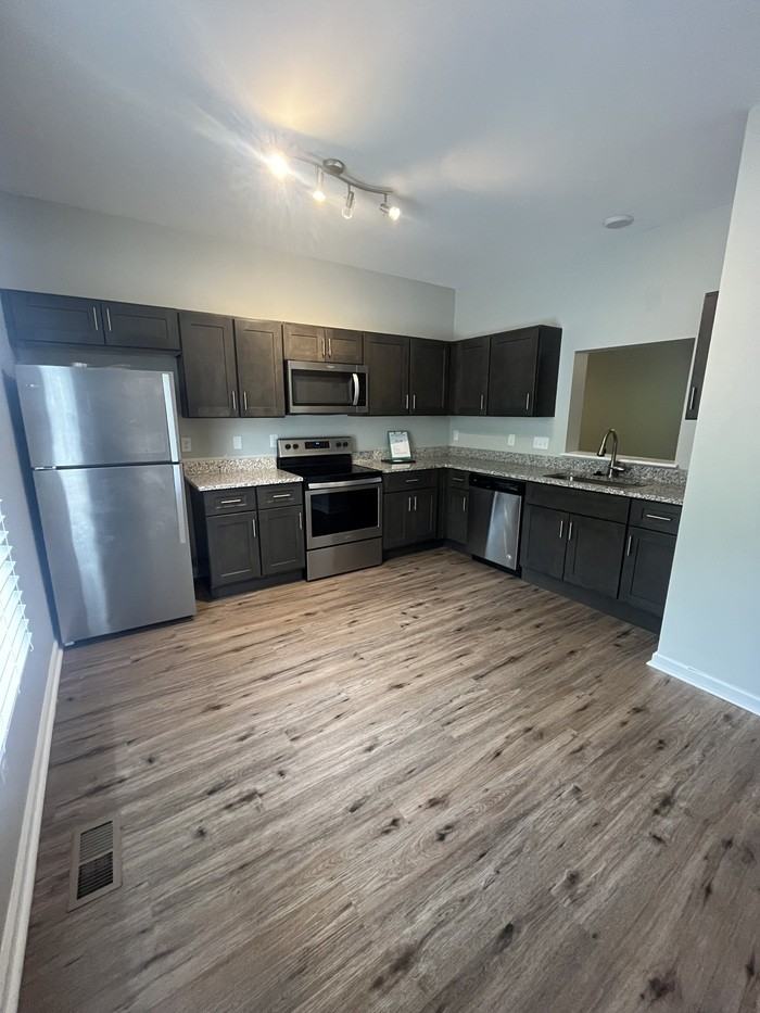 2012 Benton Rd #B - Photo 2 of 18