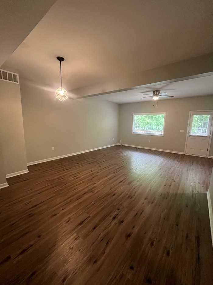 2012 Benton Rd #B - Photo 6 of 18