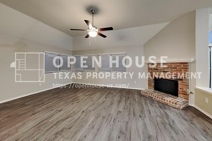 6704 Catalpa Trl - Photo 6 of 20