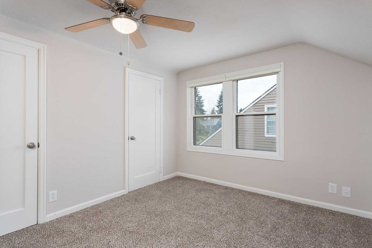 2535 Ne Prescott St - Photo 3 of 11