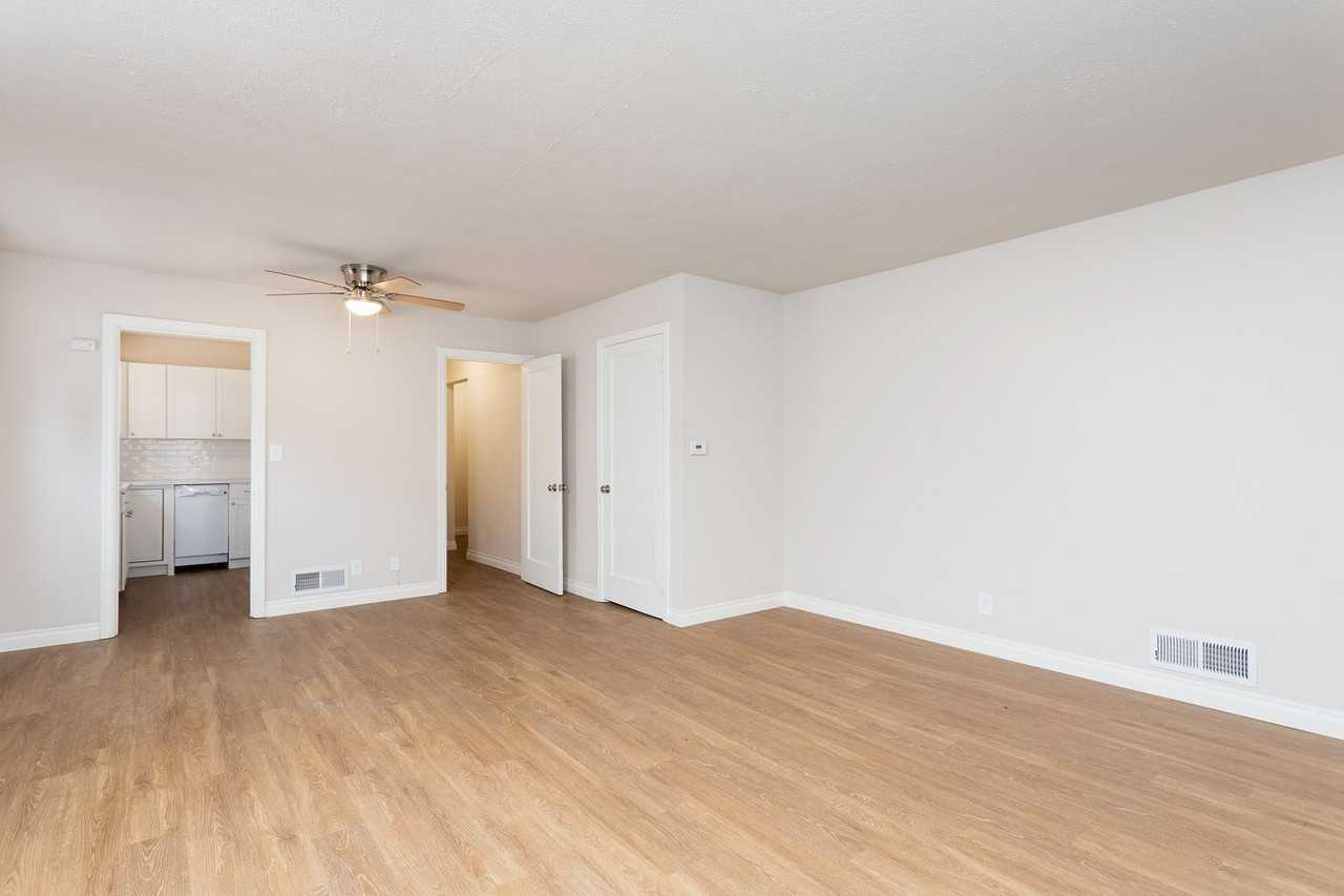 2535 Ne Prescott St - Photo 4 of 11