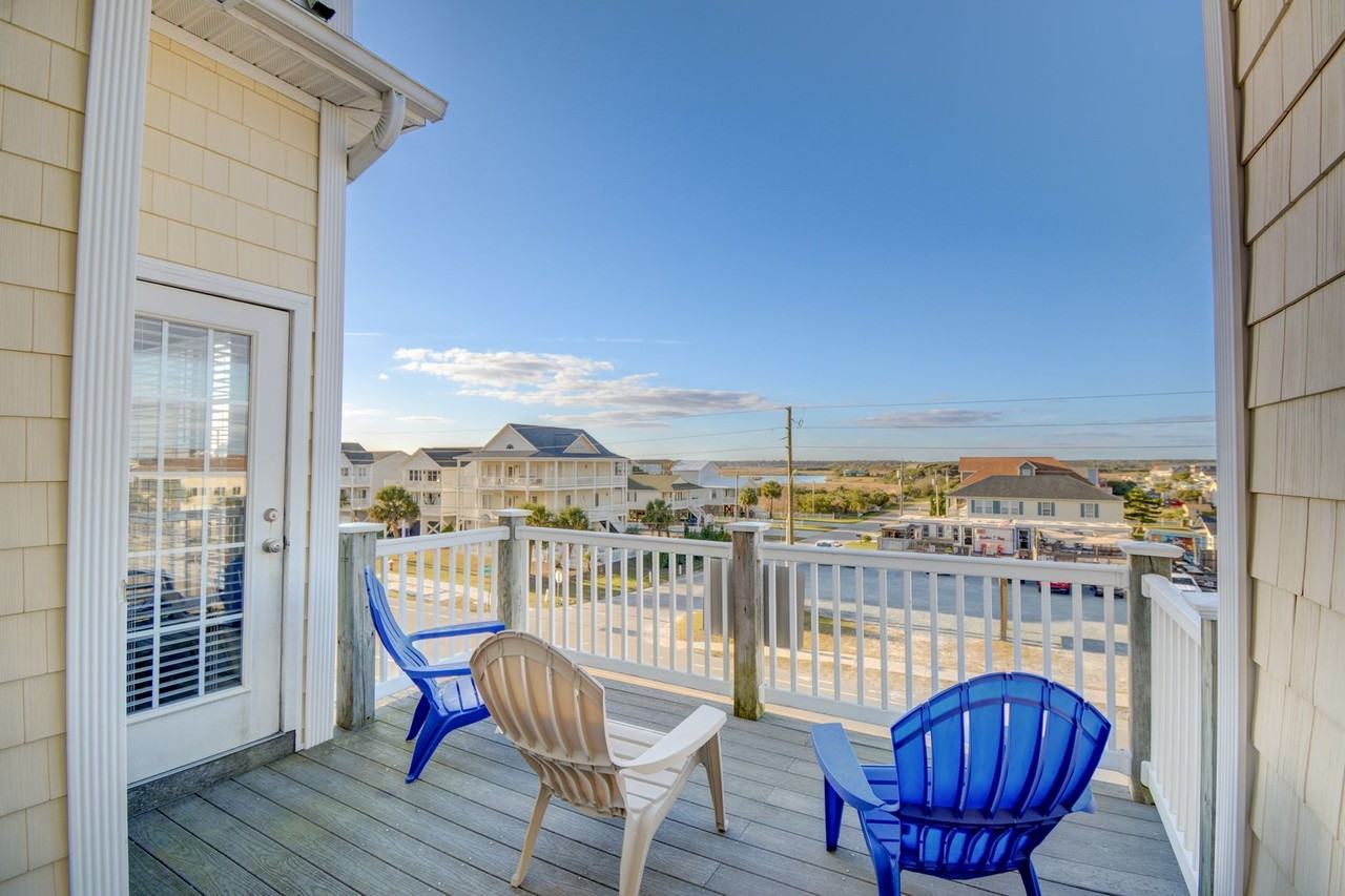 205 Summer Winds Pl - Photo 2 of 20