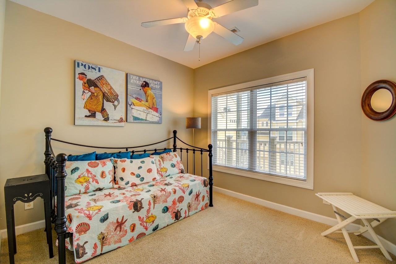 205 Summer Winds Pl - Photo 4 of 20