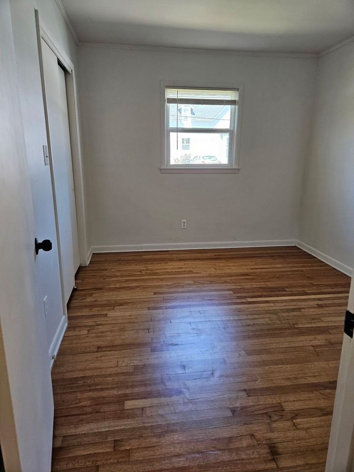 201 9th Ave Nw - Photo 2 of 21