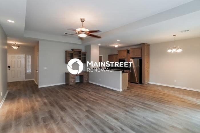 219 Grandview Rd - Photo 4 of 16