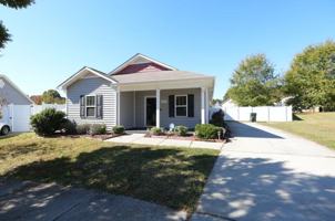 featured image of 18007 Lynn Ln
