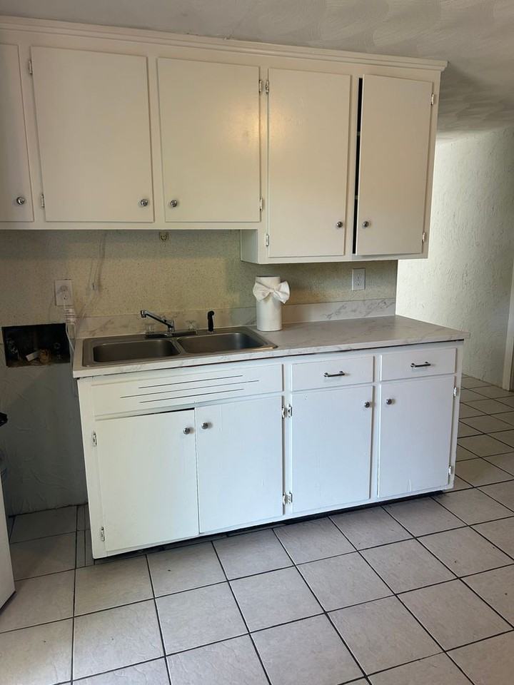 2968 Old Shelby Rd - Photo 3 of 6