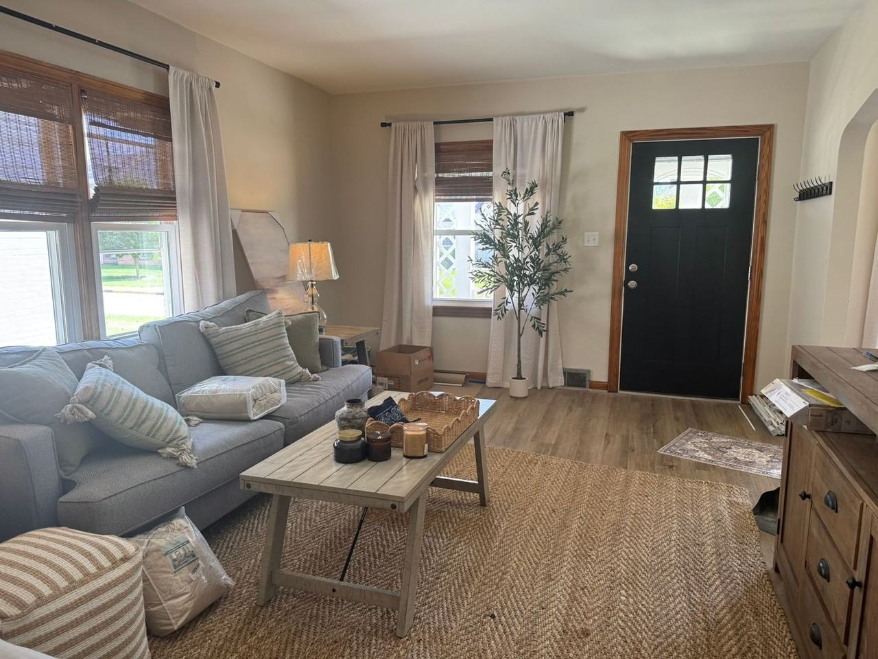 1620 Olive St - Photo 7 of 11