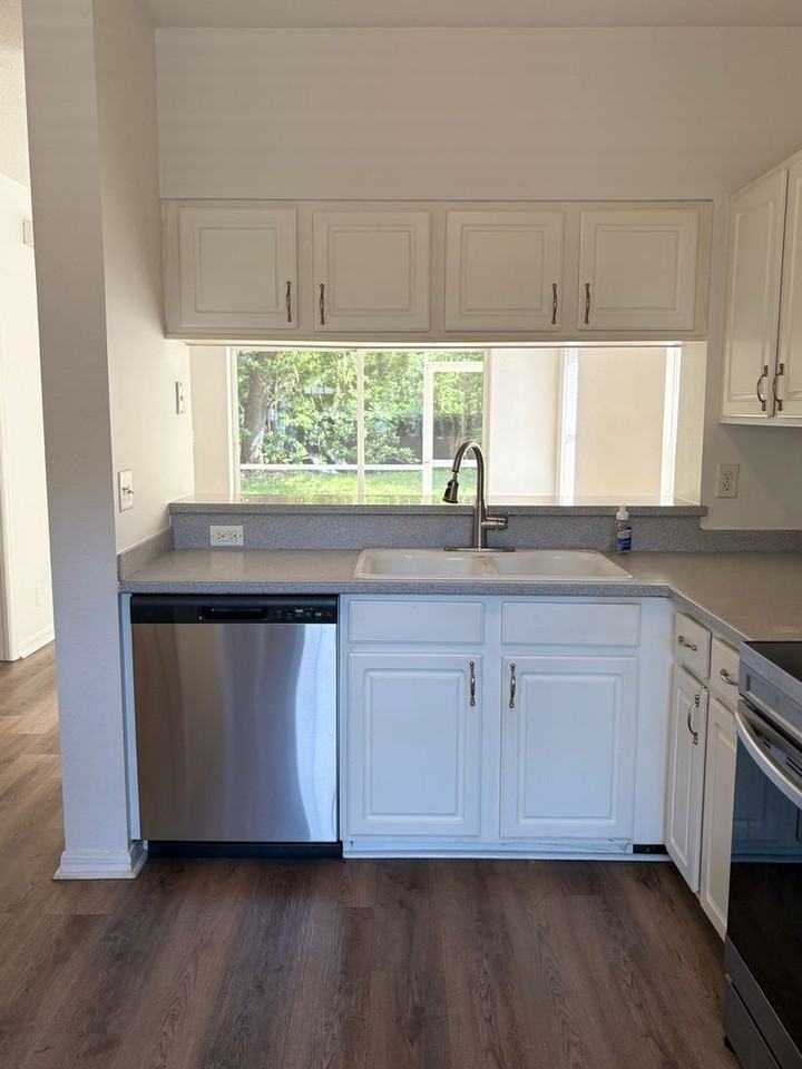 8079 Pacific Beach Dr - Photo 3 of 21