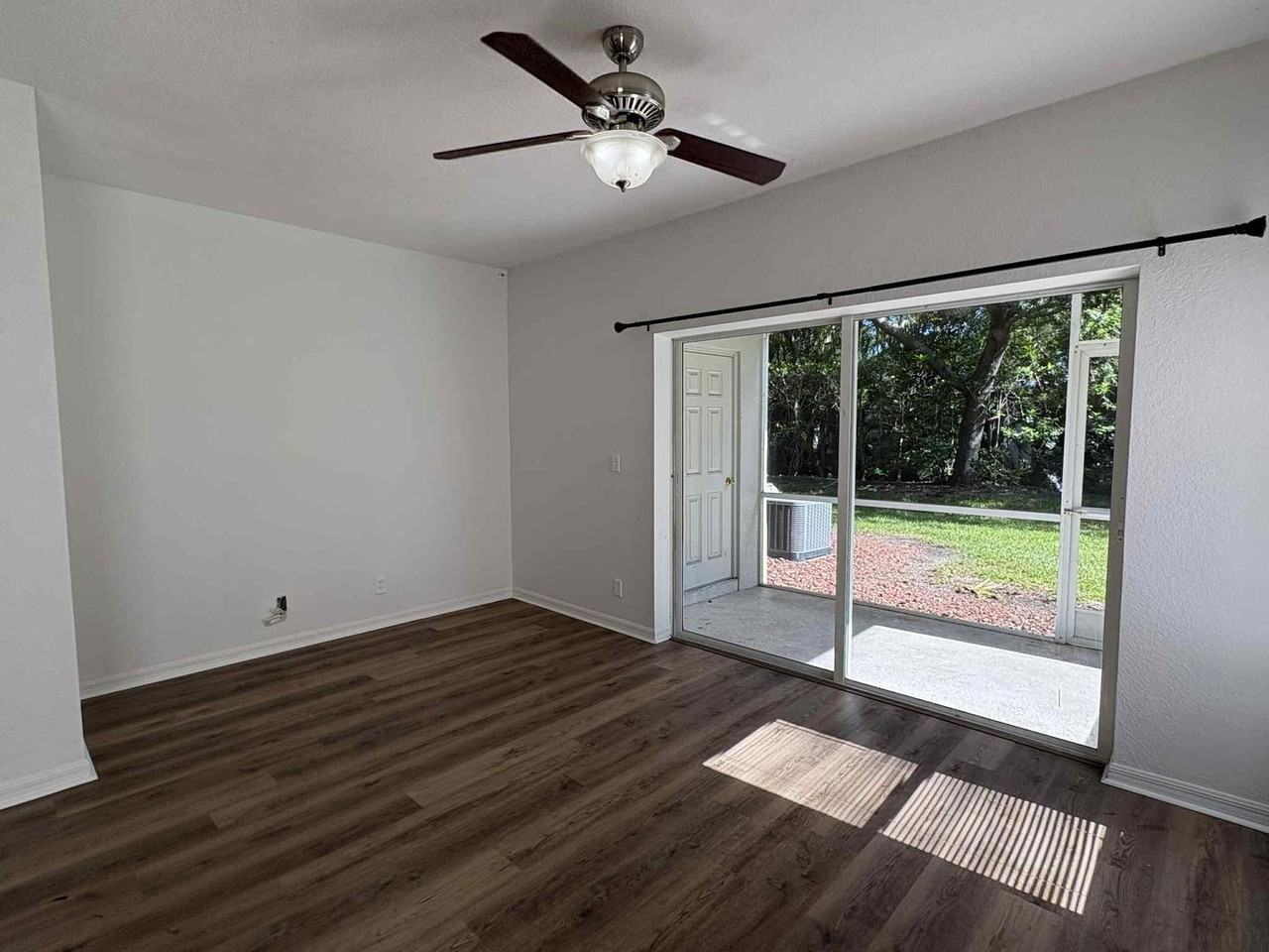 8079 Pacific Beach Dr - Photo 5 of 21