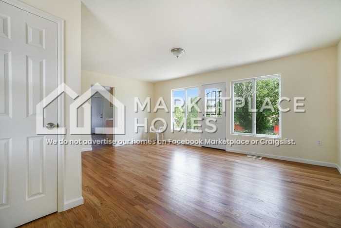 3610 Oneida St - Photo 6 of 23
