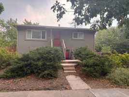 featured image of 1002 N Walnut St