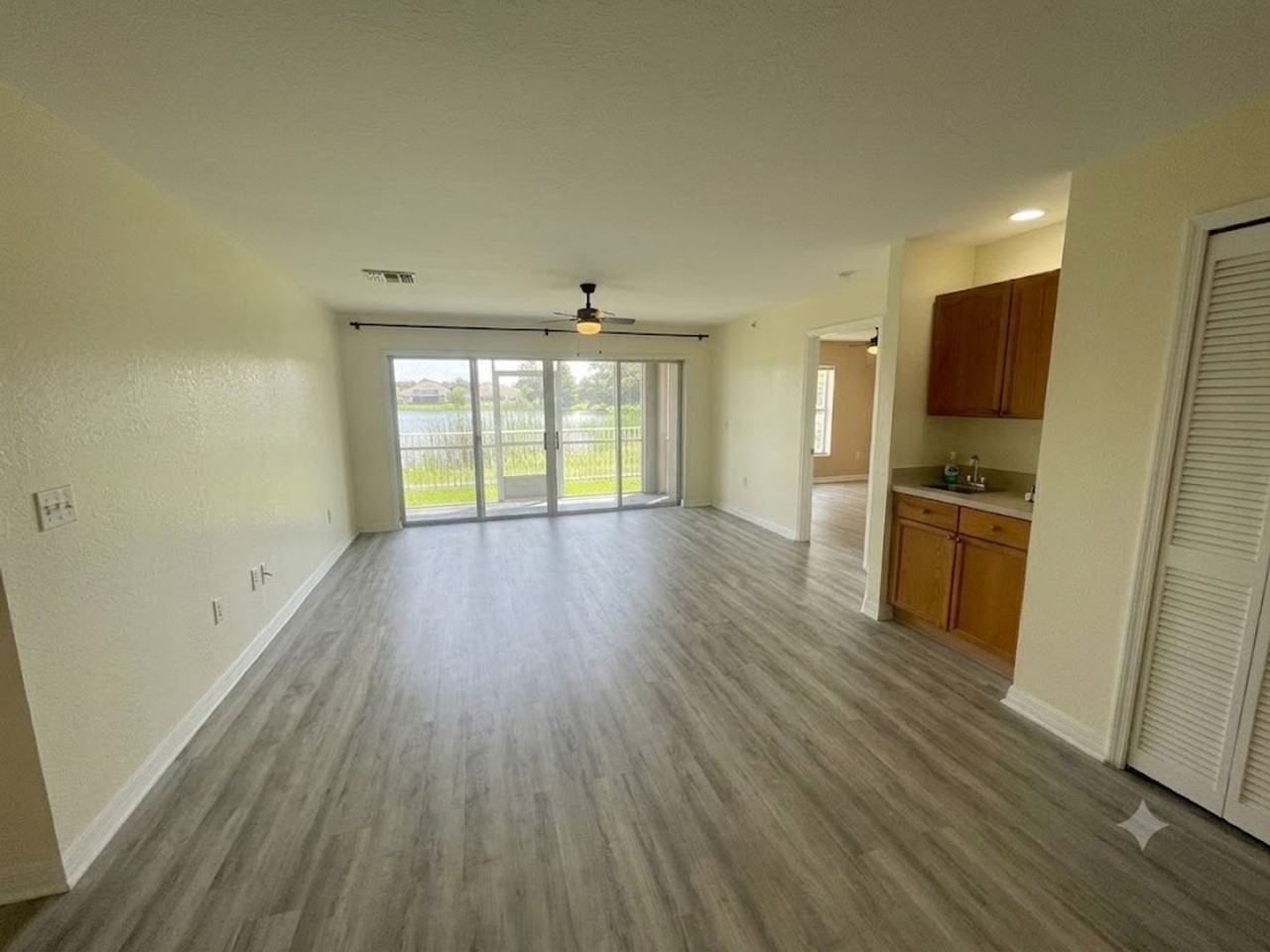 2607 Emerald Lake Ct - Photo 7 of 16