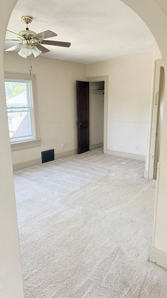 561 Baldwin Ave - Photo 3 of 7