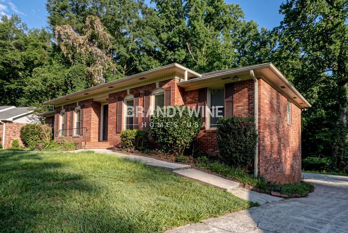 4520 Dorset Cir - Photo 3 of 33
