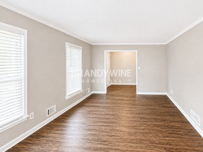 4520 Dorset Cir - Photo 5 of 33