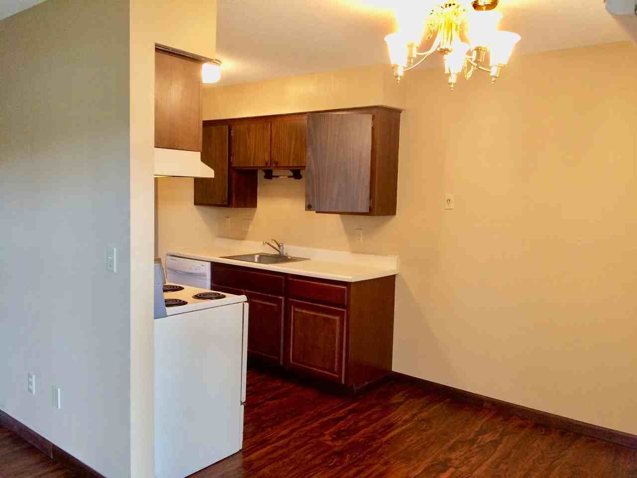 901 11th Ave S #4 - Photo 4 of 18