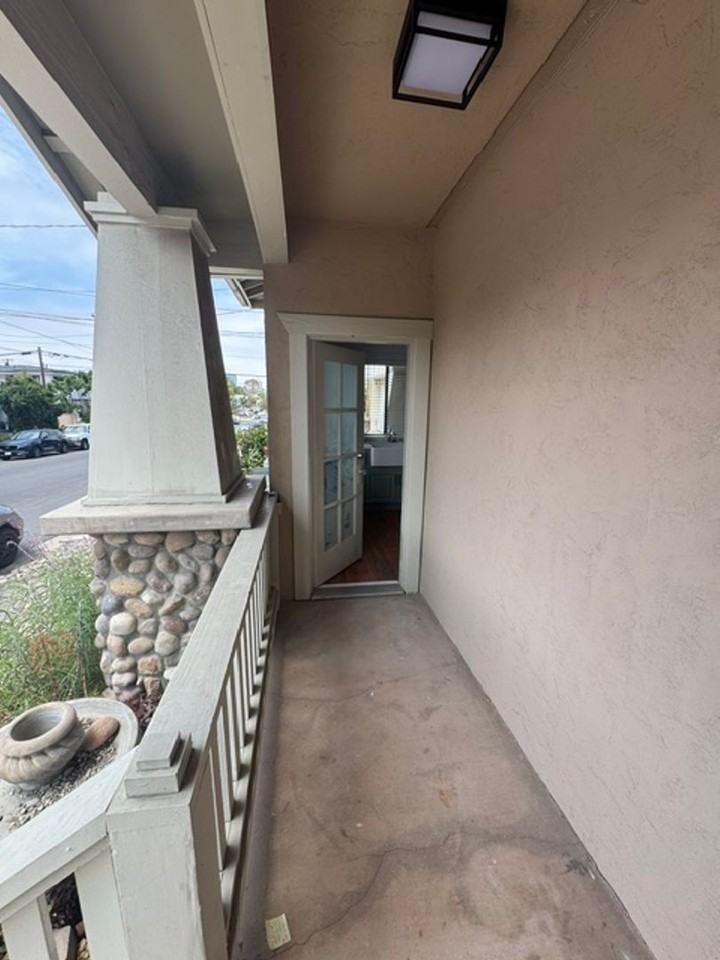 1698 Myrtle Ave - Photo 5 of 35