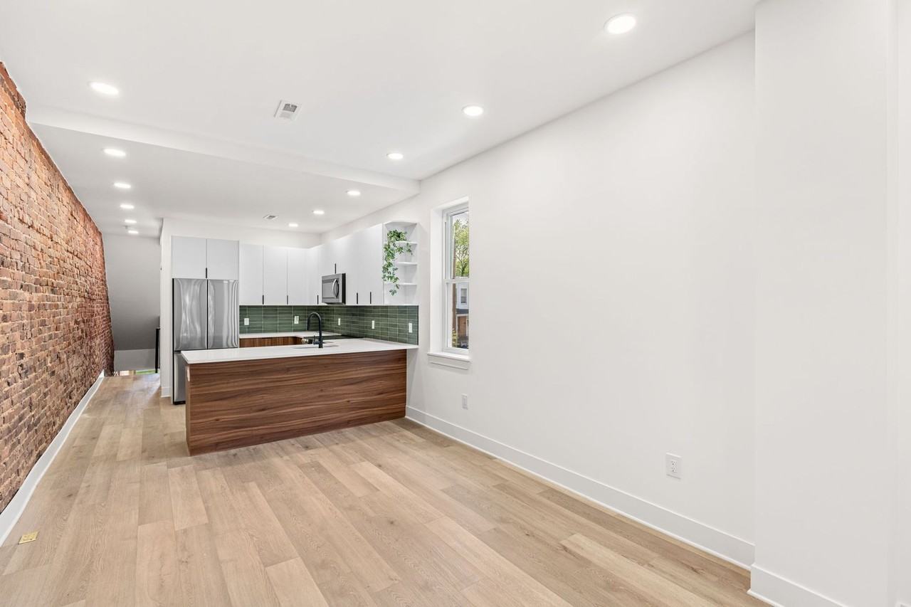4503 N 19th St - Photo 2 of 12
