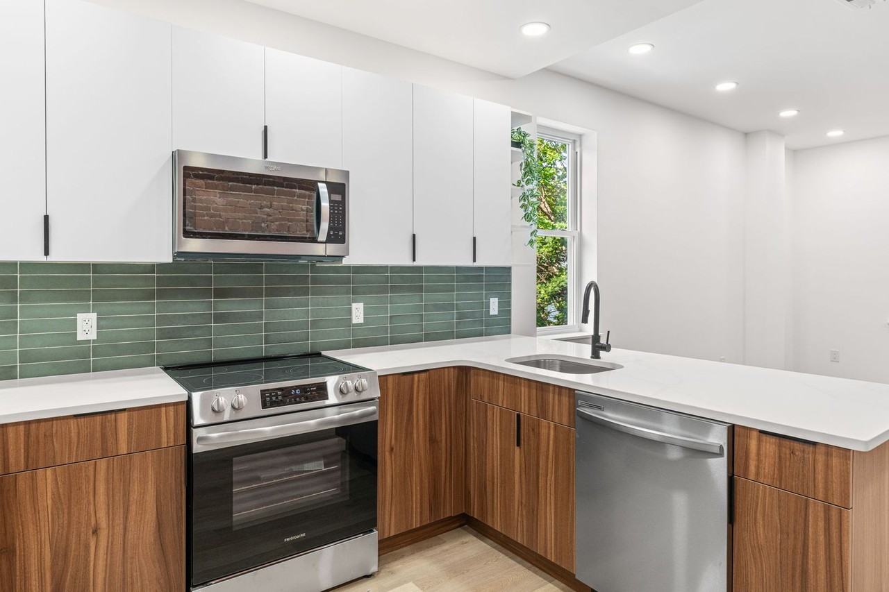 4503 N 19th St - Photo 4 of 12