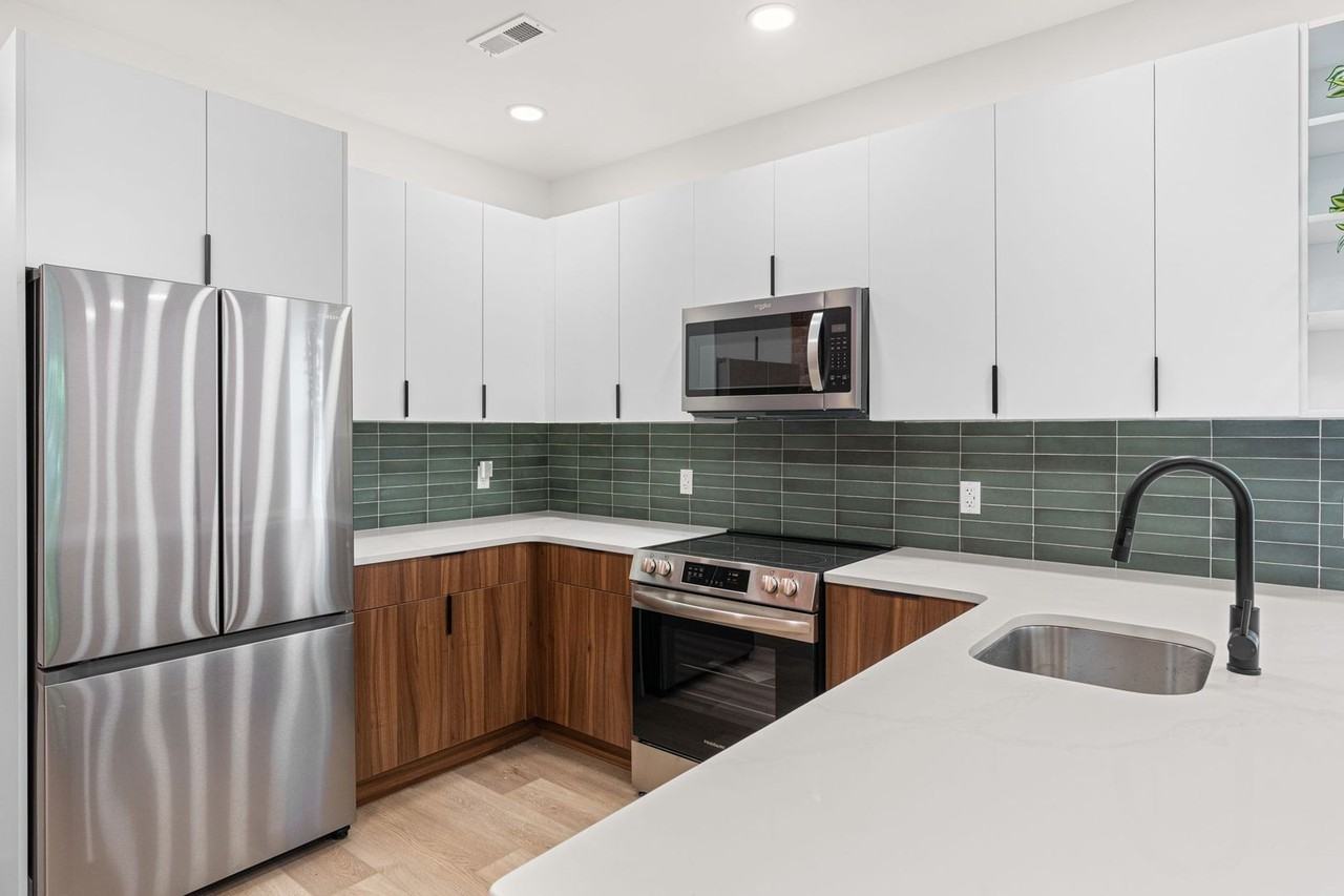 4503 N 19th St - Photo 5 of 12