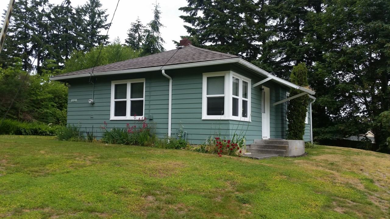 3323 Tarabochia St - Photo 2 of 28