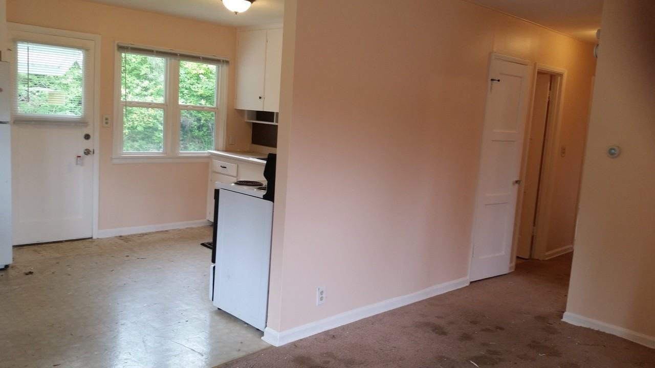 3323 Tarabochia St - Photo 7 of 28