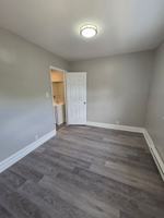 featured image of 926 W Walnut St