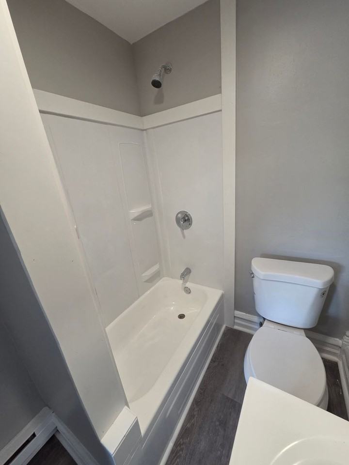 926-928 W. Walnut Street - Photo 5 of 14