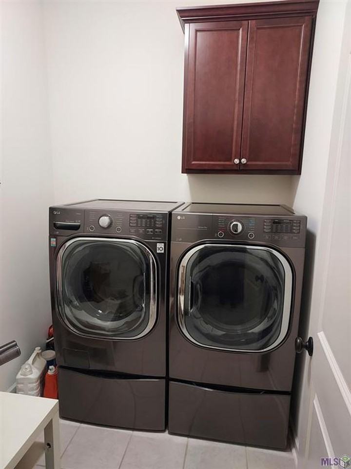 18328 Crows Nest Dr - Photo 6 of 8
