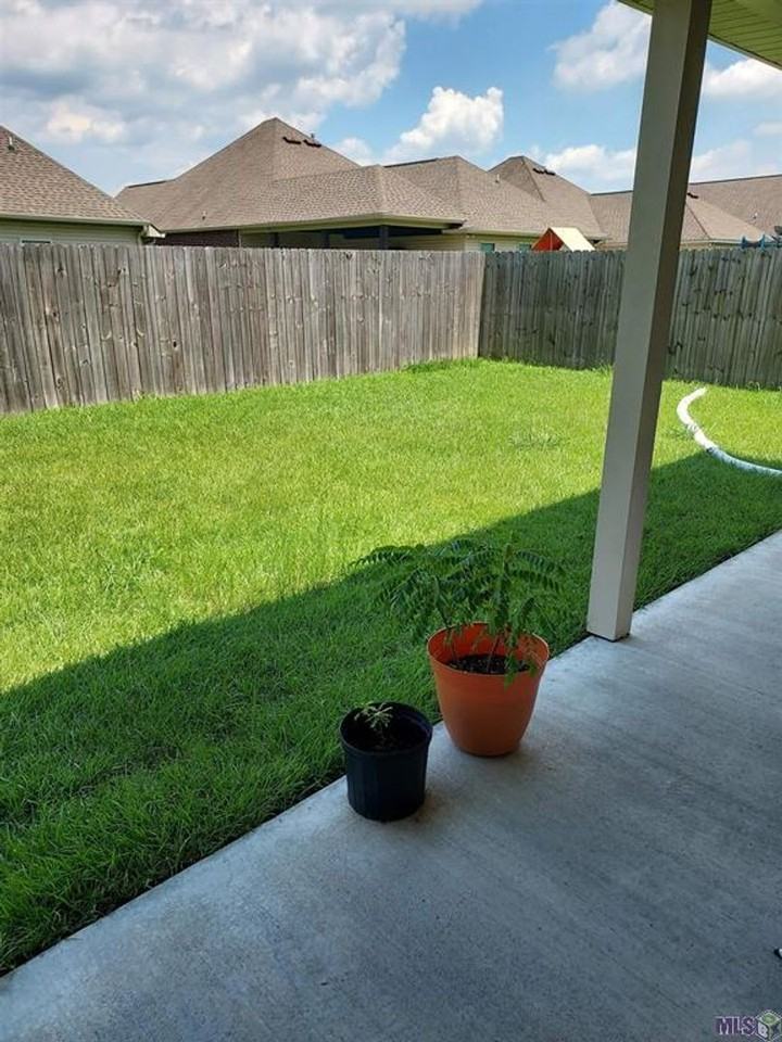 18328 Crows Nest Dr - Photo 7 of 8