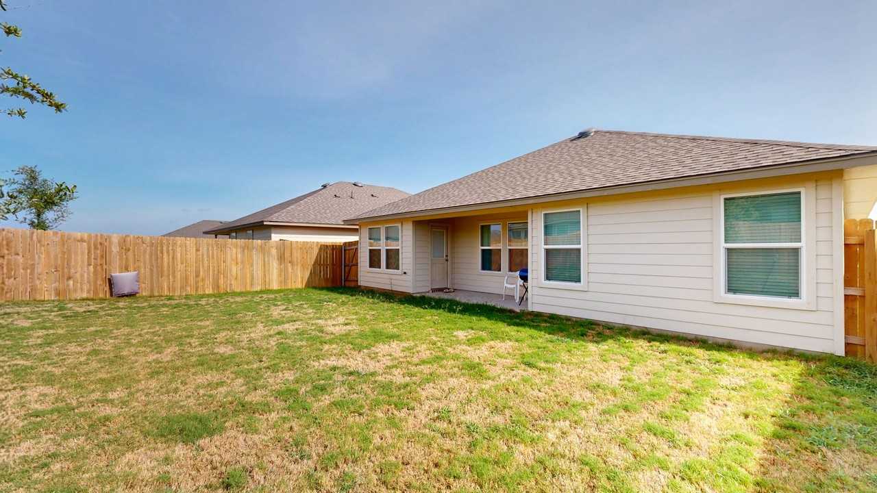 1212 Rolling Thunder Dr - Photo 5 of 28