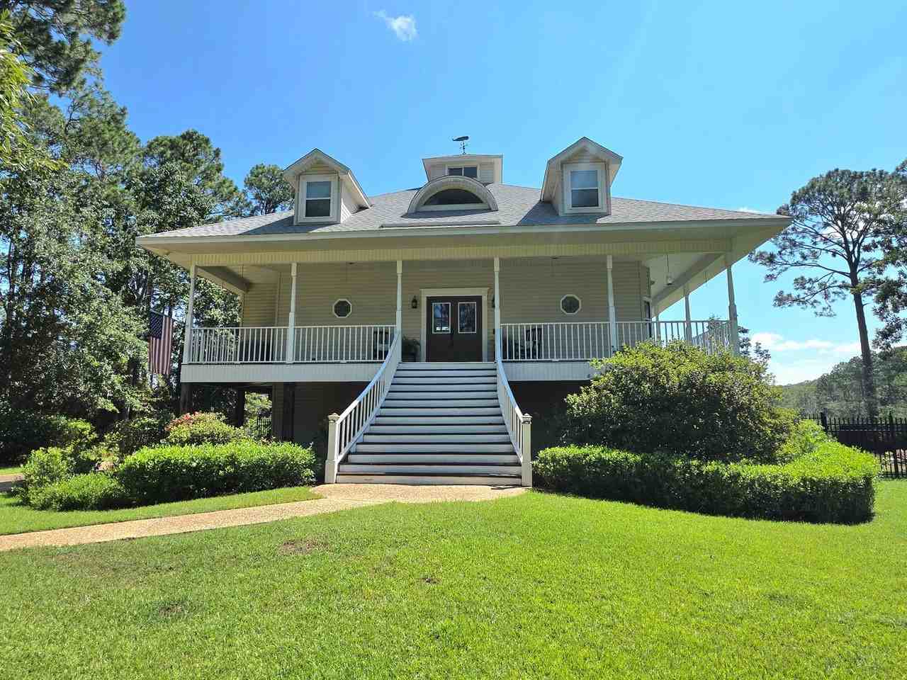 4596 Bayside Dr - Photo 5 of 17