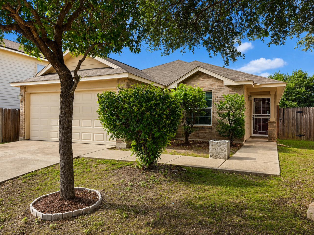 8610 Laguna Rio - Photo 2 of 16