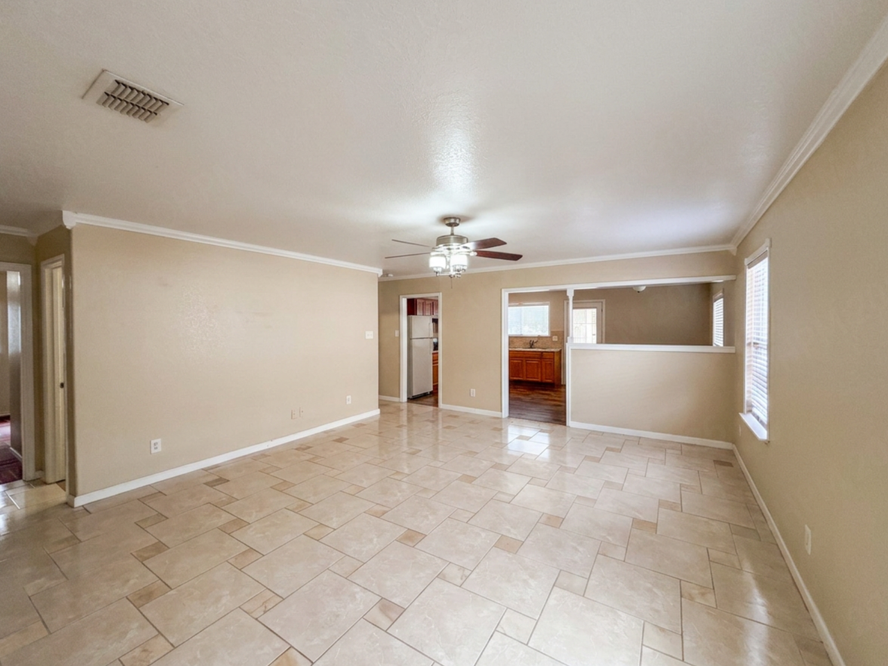 8610 Laguna Rio - Photo 4 of 16
