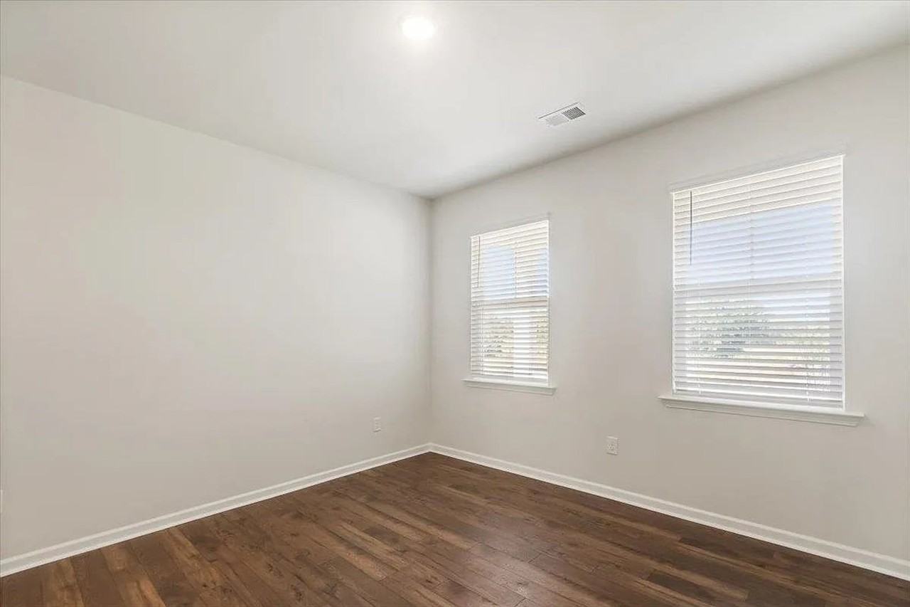 1021 Skidaway Dr - Photo 7 of 50