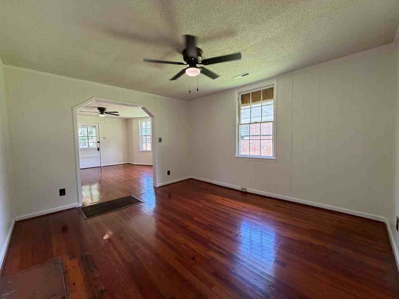 19 Oak St Ne - Photo 7 of 27