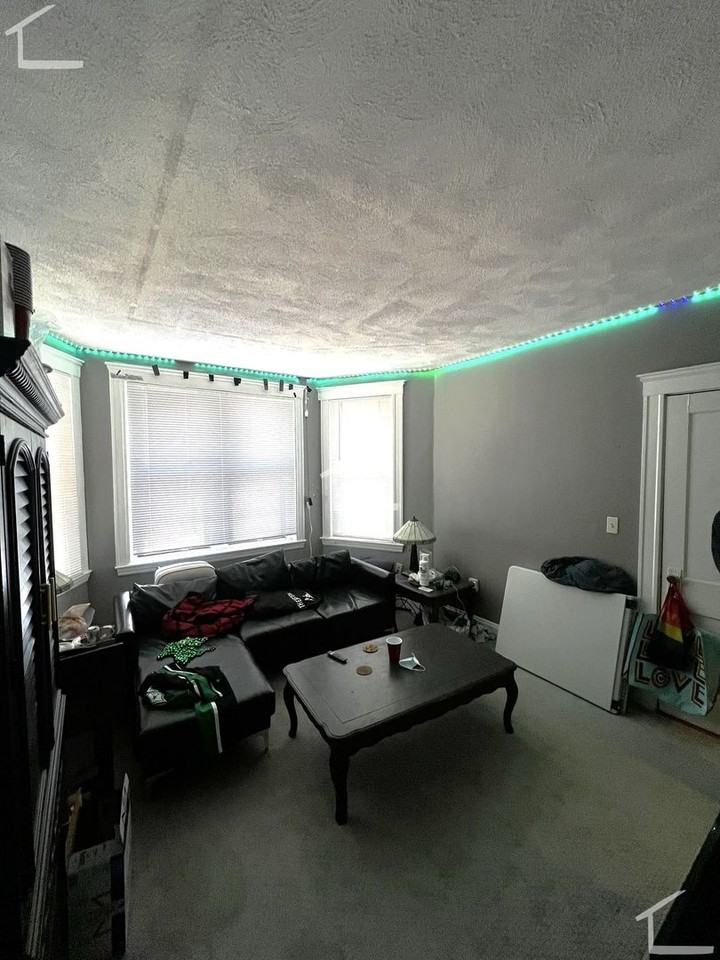 453 Park Dr
