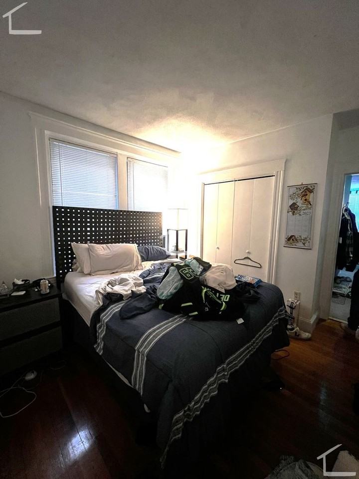 453 Park Dr - Photo 2 of 9
